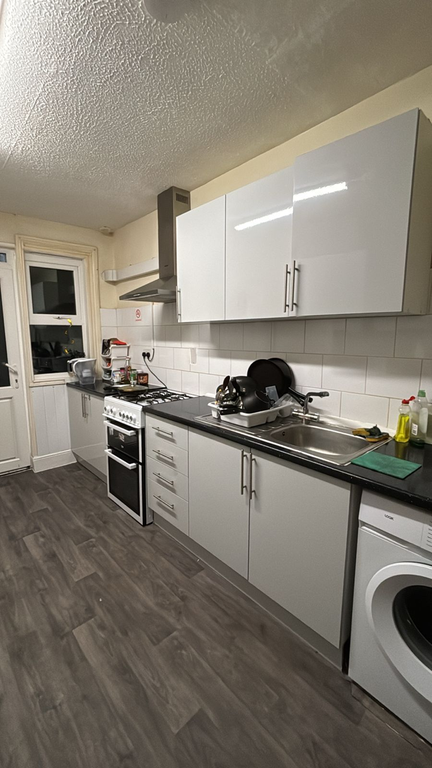 Property photo 2 of 4