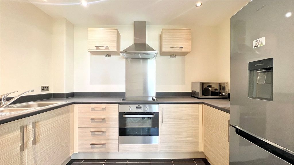 Property photo 2 of 13 Picture No. 03