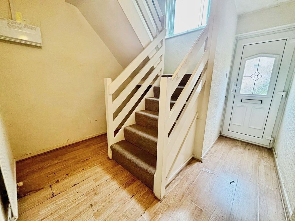 Property photo 3 of 17 Pbox-Unknown-327110.Jpg
