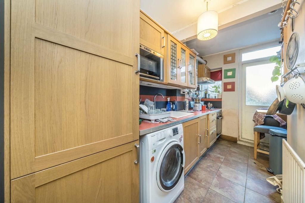 Property photo 3 of 5