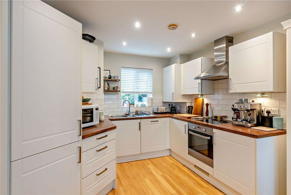 Property photo 2 of 22 Picture No. 55