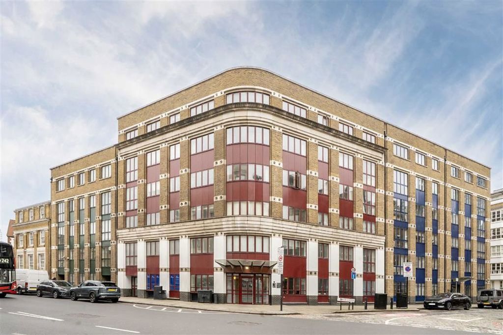 Property photo 2 of 11