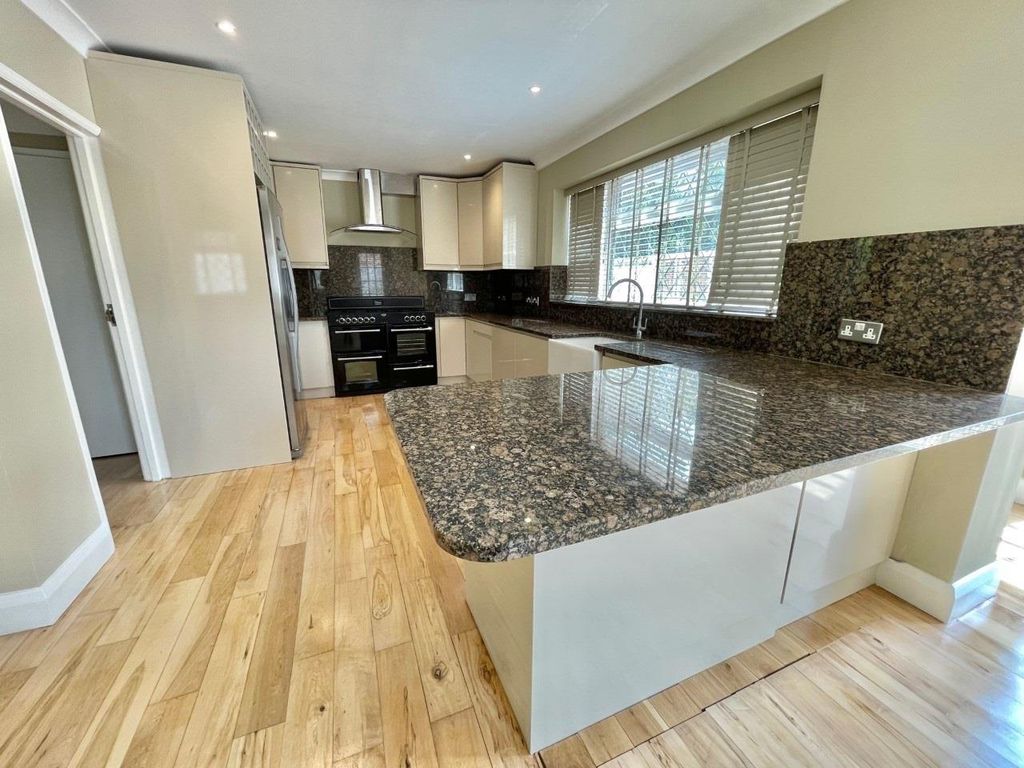 Property photo 3 of 31 Kitchen 2.Jpg
