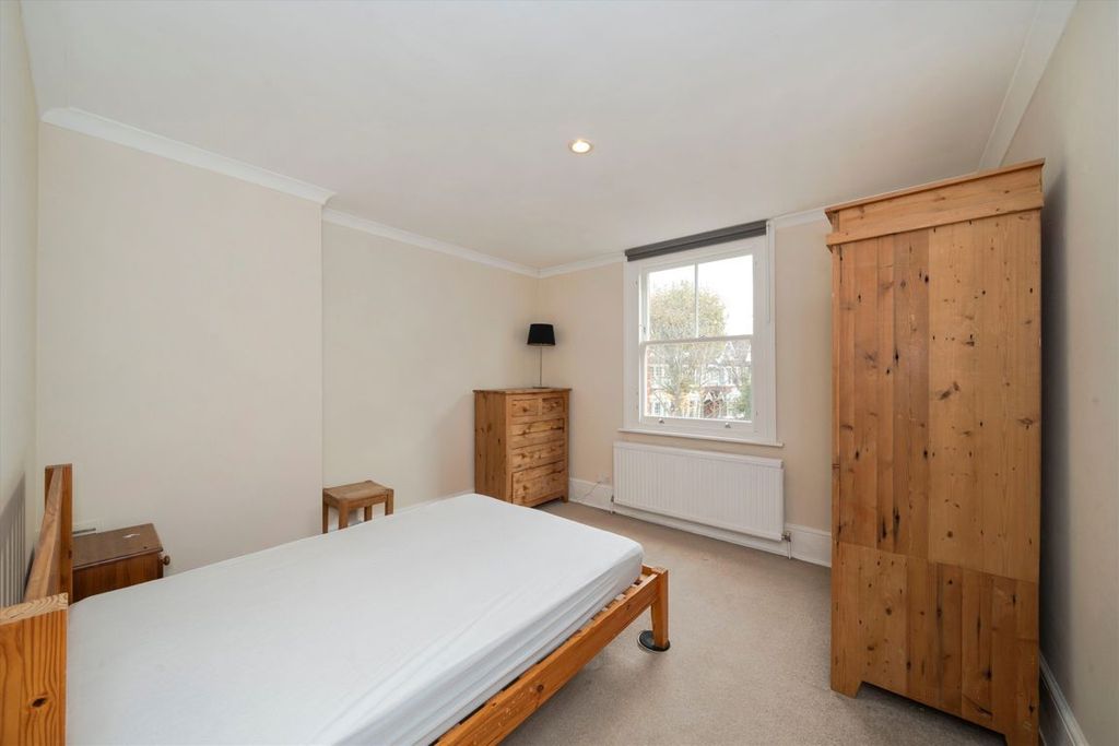 Property photo 3 of 6