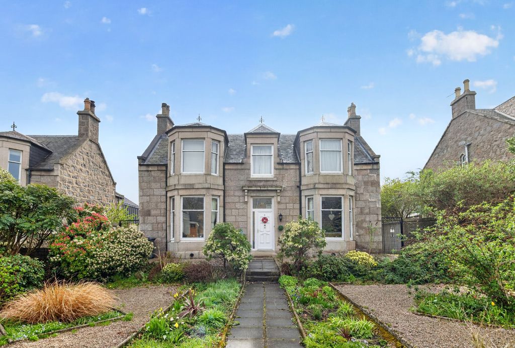 Property photo 1 of 34 Photo 1