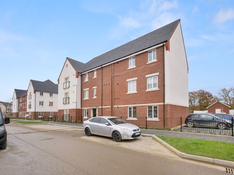 Property photo 1 of 15 Photo 4