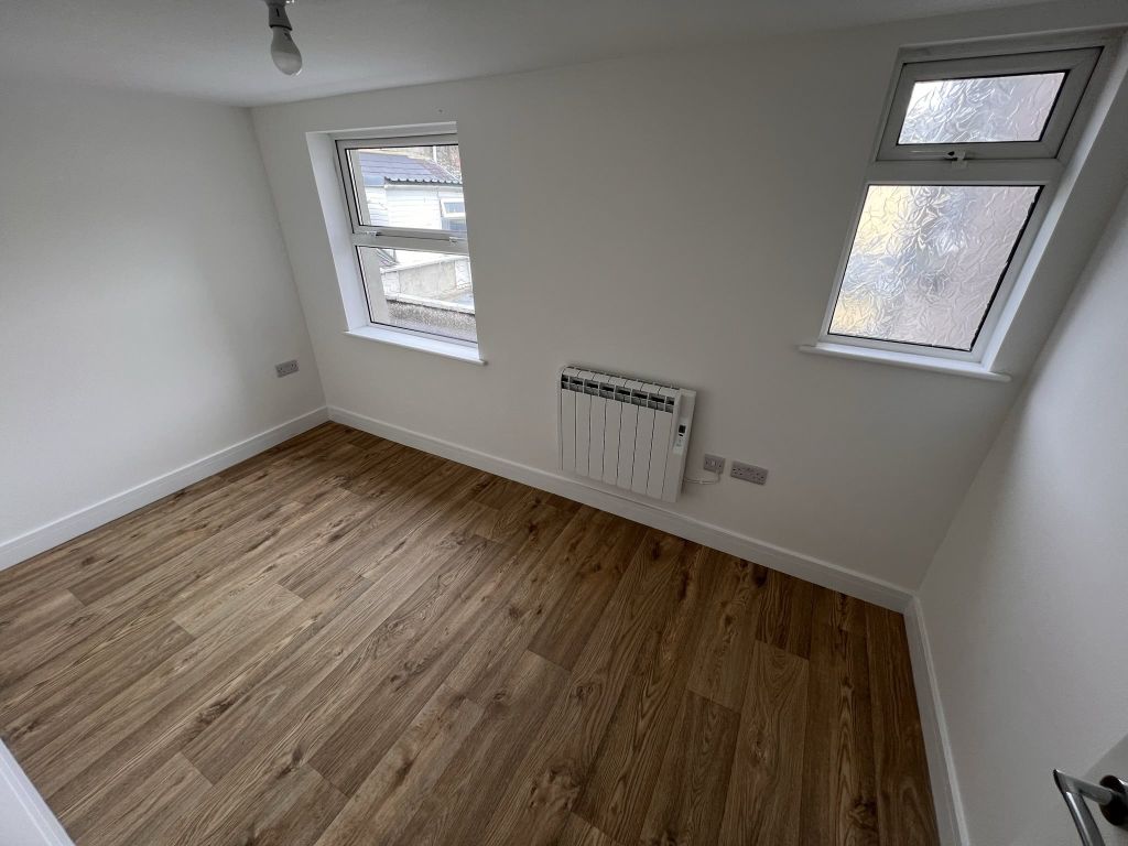 Property photo 3 of 4 Img_1922