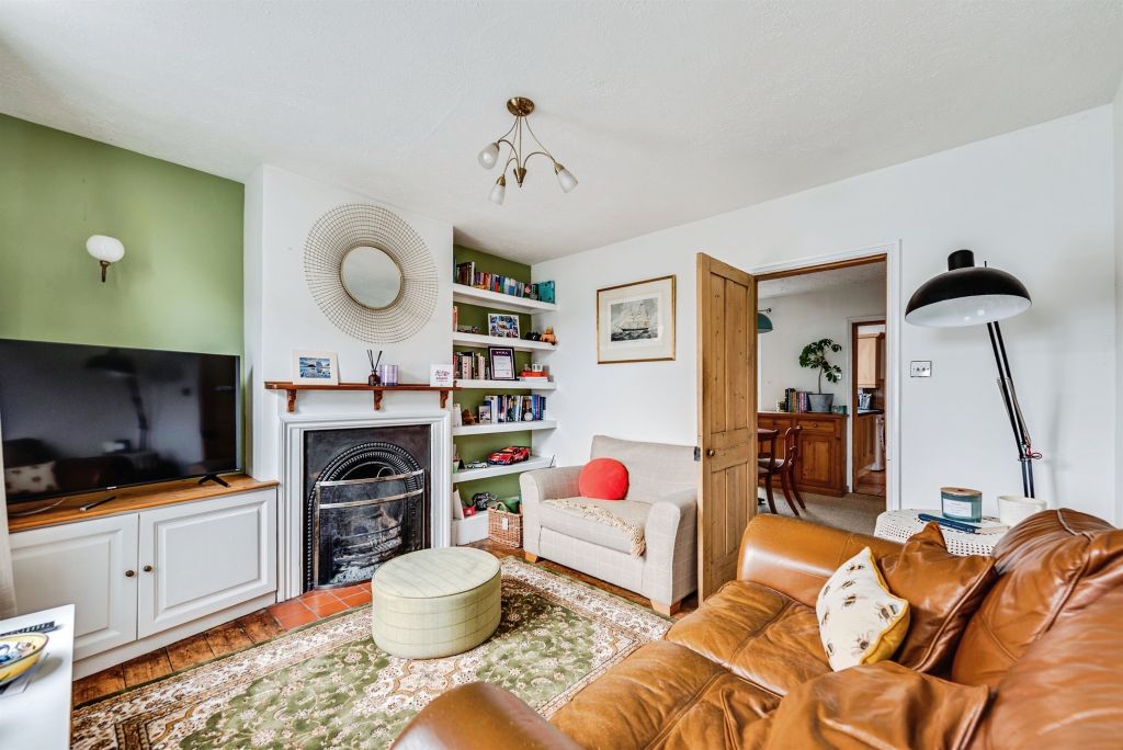 Property photo 2 of 17