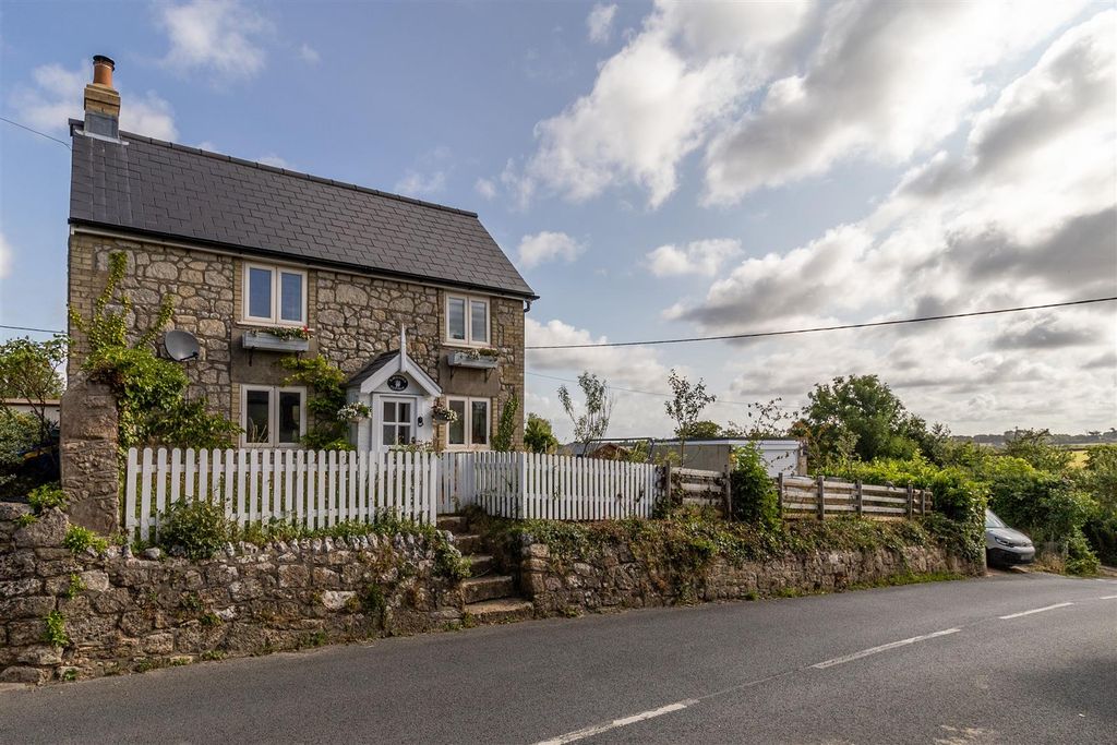 Property photo 1 of 19 Newbridge_Spence Willard.Jpg