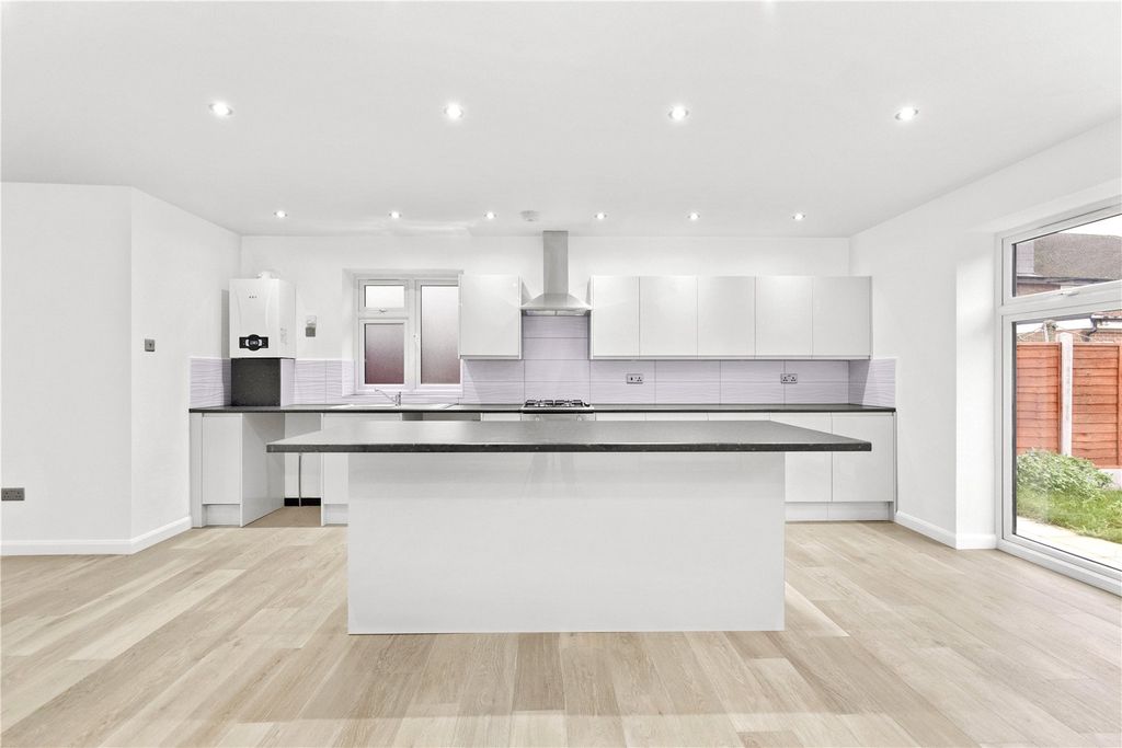 Property photo 3 of 27 Picture No. 09