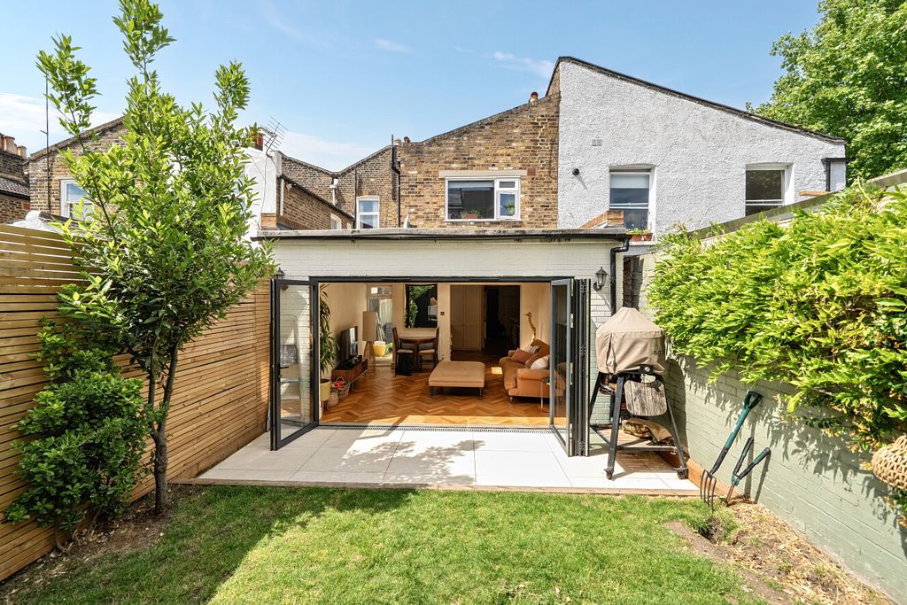 Property photo 3 of 29 1477022-26-6A33d4...