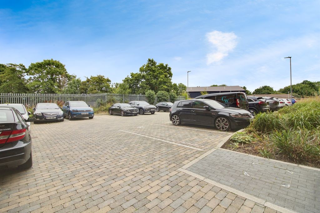 Additional image 15 of 2 bed flat for saleHilltop Way, Hatfield AL10