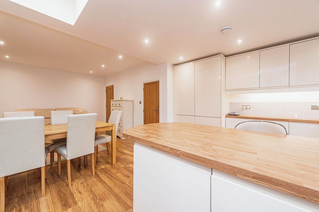 Property photo 3 of 15 Photography