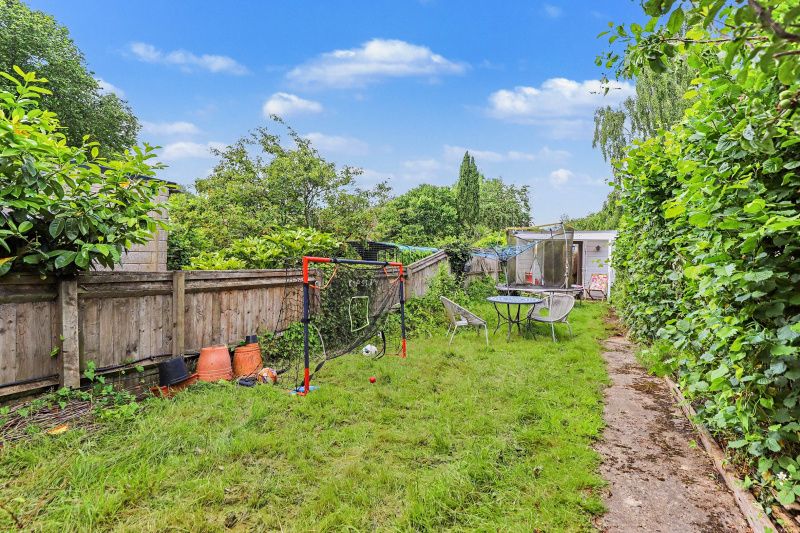 Property photo 3 of 17 Garden