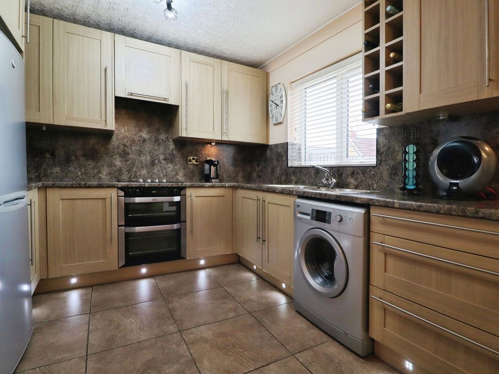 Property photo 3 of 22