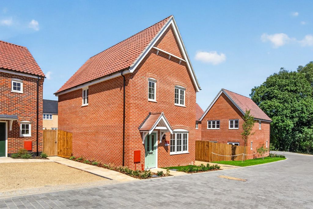 Property photo 1 of 15 Plot 53