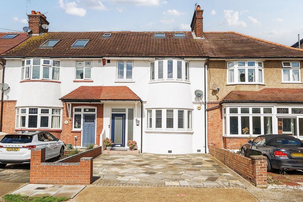 Property photo 3 of 25 Picture No. 15