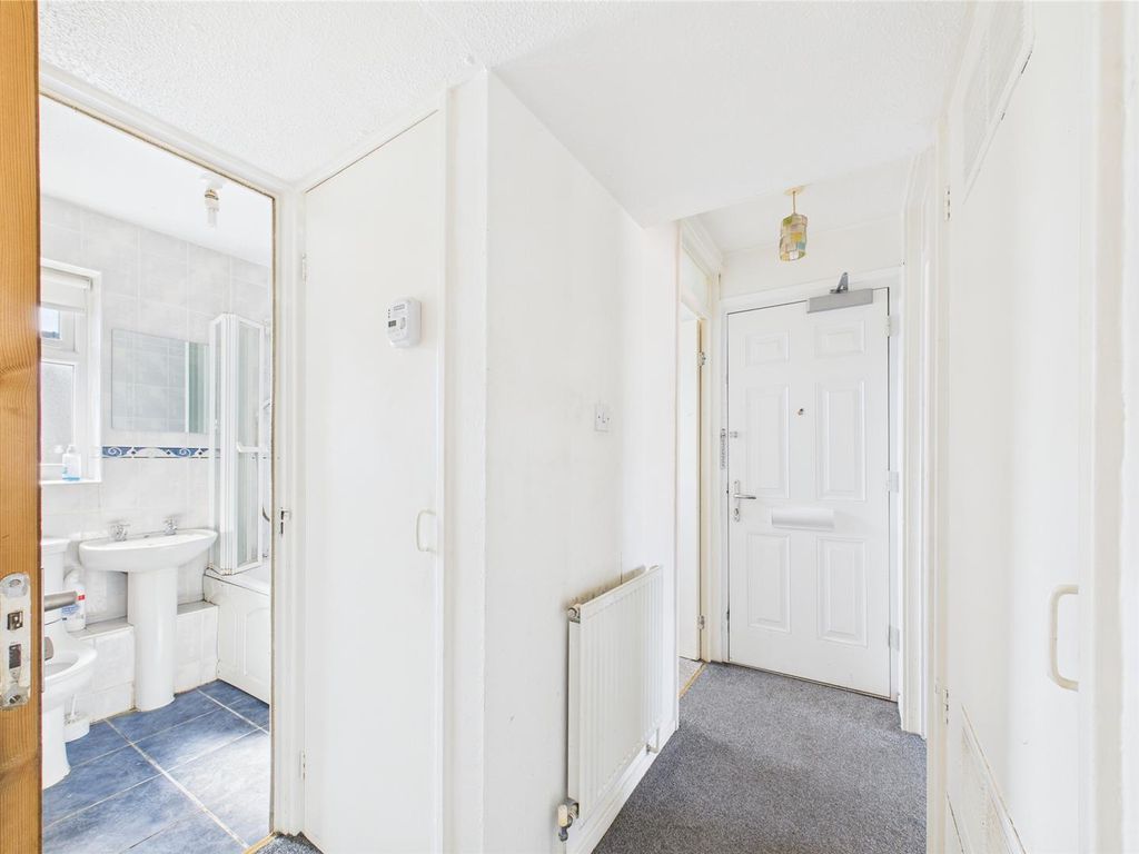 Property photo 3 of 15 Cam03604G0-Pr0030-Still003.Jpg