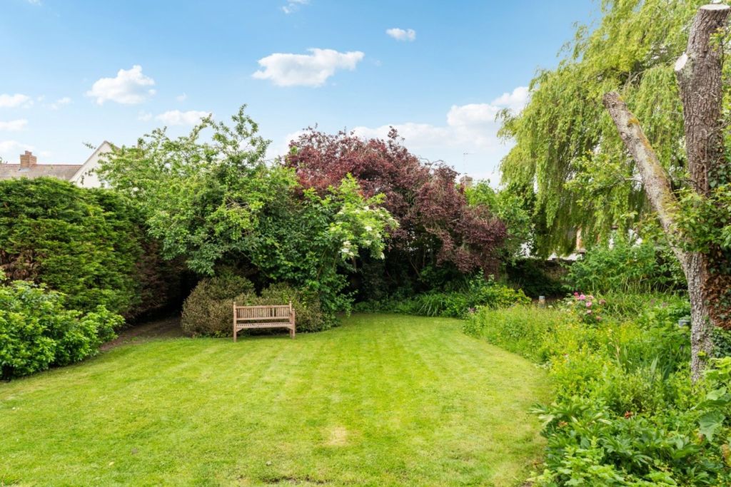 Property photo 2 of 19