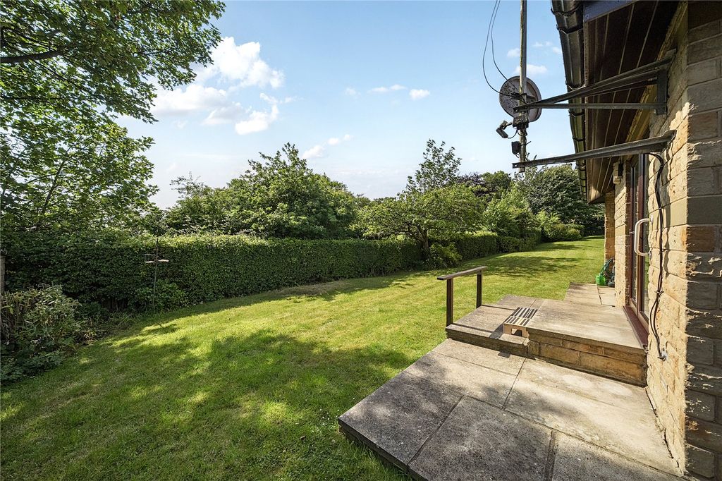 Property photo 2 of 16 Picture No. 15