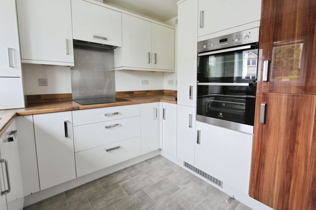 Property photo 3 of 13 Kitchen