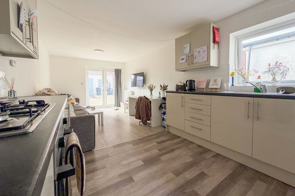 Property photo 1 of 16 Call 02920 668585 To Secure Your Viewing _1
