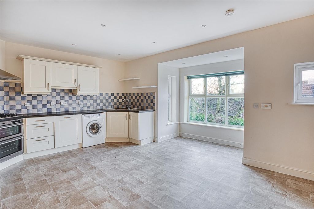 Property photo 2 of 11 316A1709_Hdr.Jpg