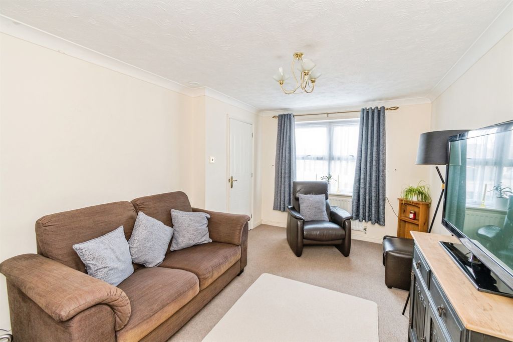 Property photo 3 of 14