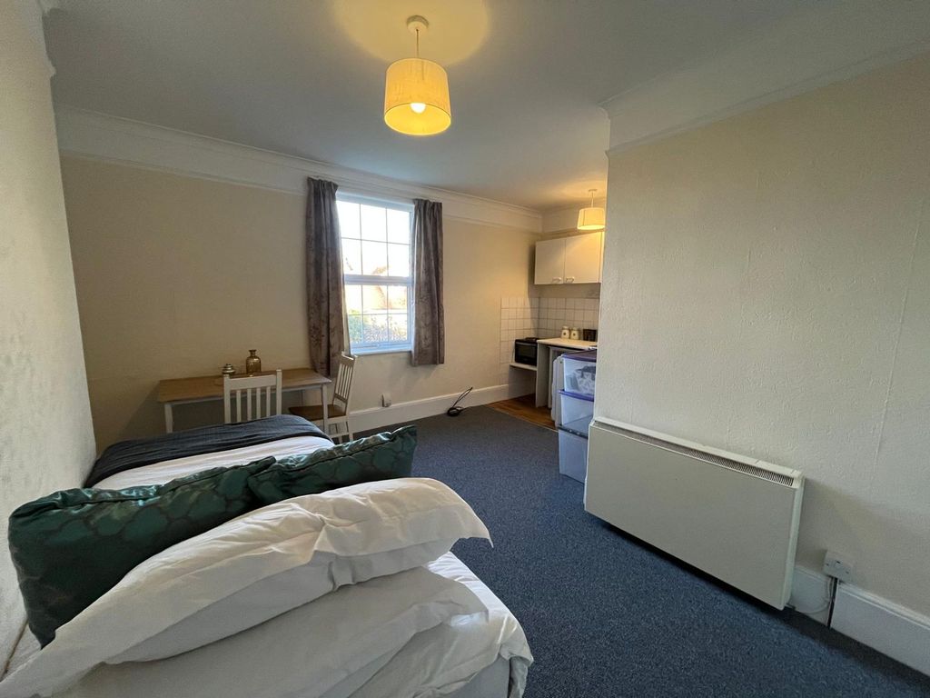 Property photo 3 of 4