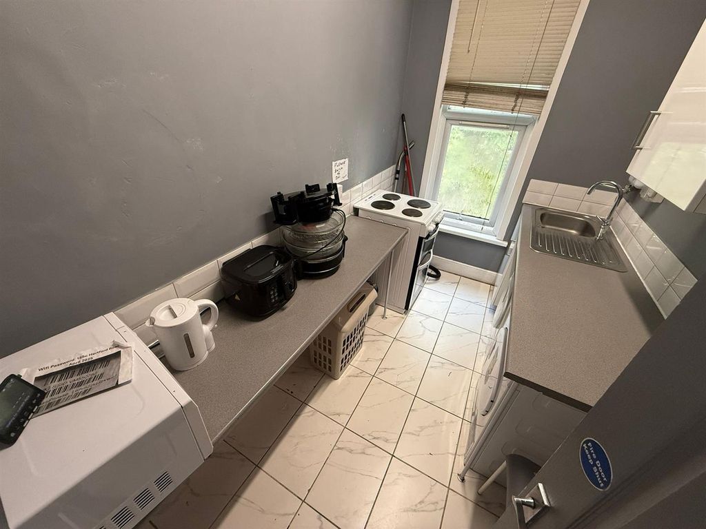 Property photo 2 of 3 Communal Kitchen [1].Jpg