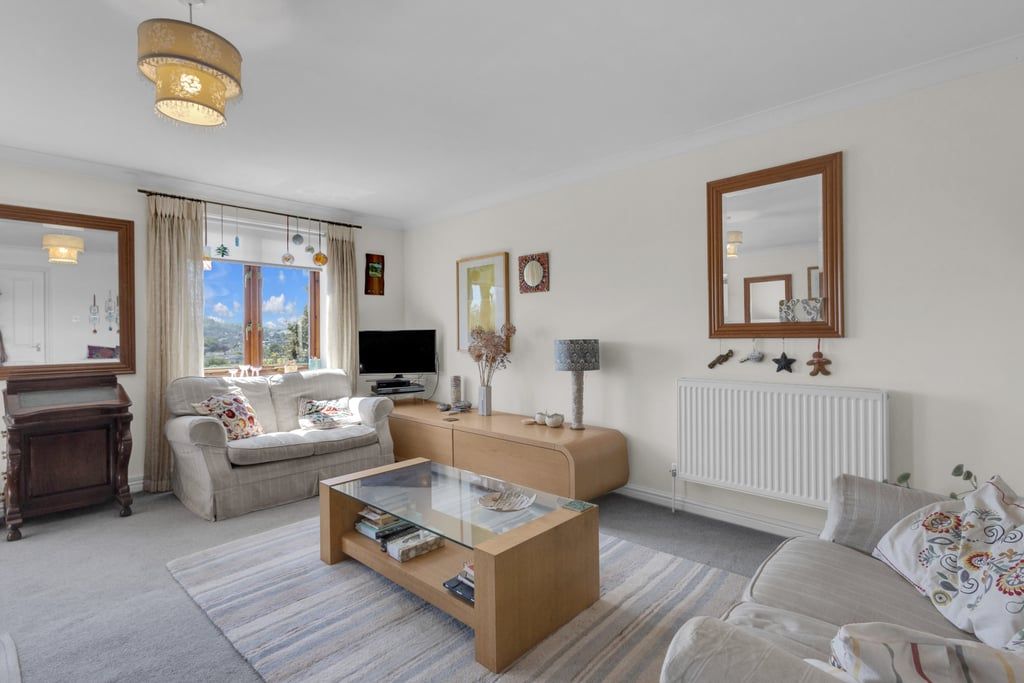 Property photo 1 of 27