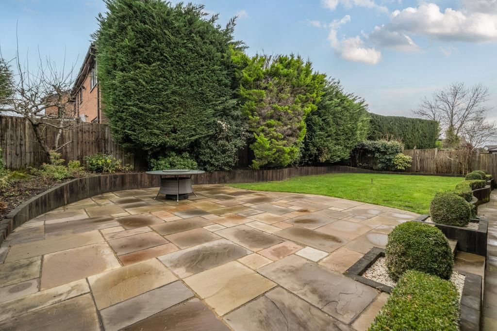 Property photo 2 of 25 Garden View