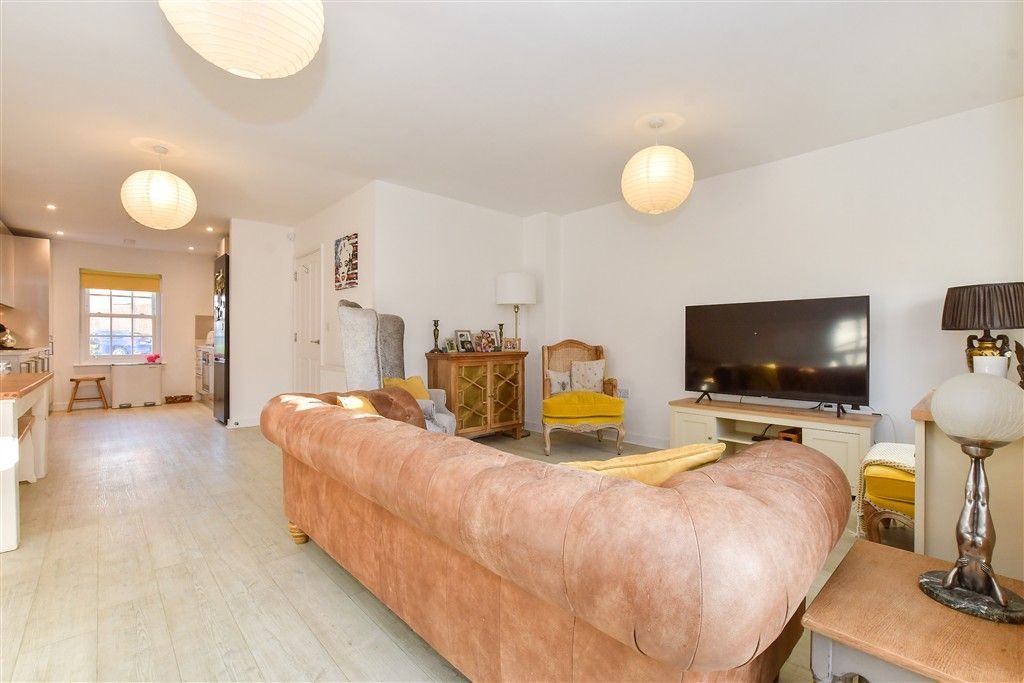 Property photo 1 of 13 Lounge/Diner