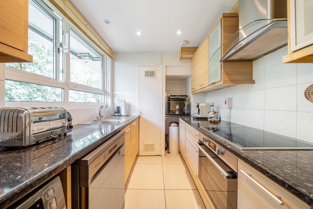 Property photo 2 of 15 Picture 2