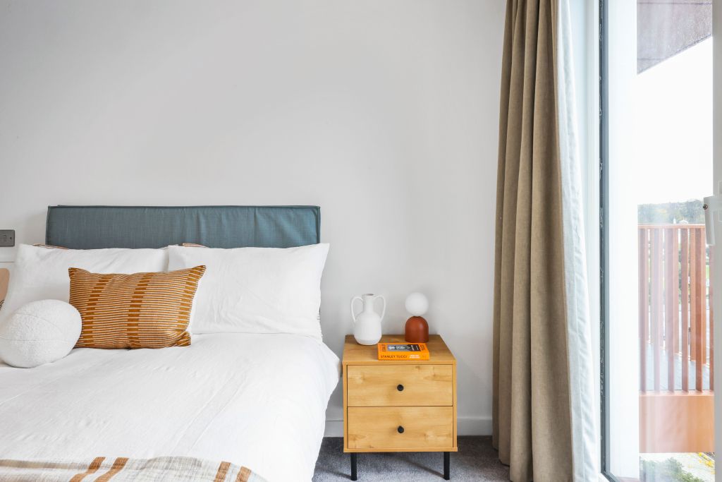 Property photo 2 of 24