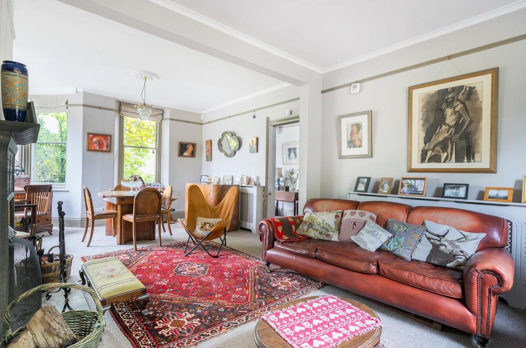 Property photo 3 of 27 1313823-25-686929171Bf8A-Arw.Jpg