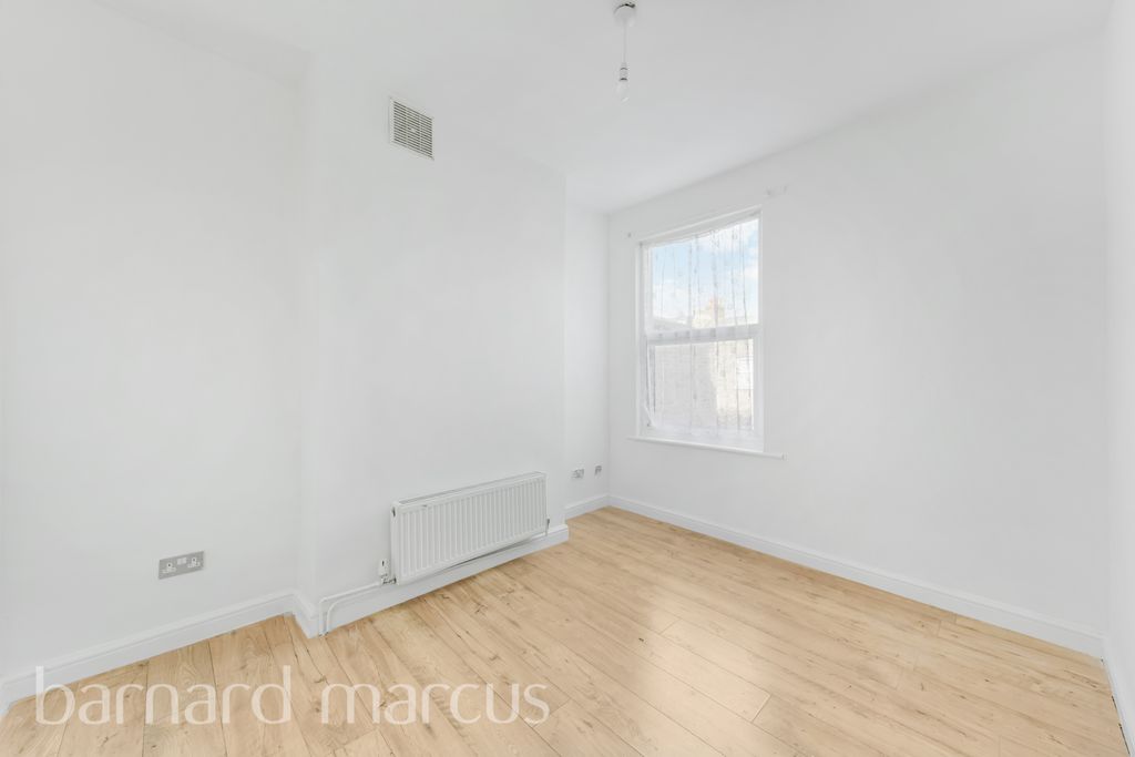 Property photo 3 of 8 Image