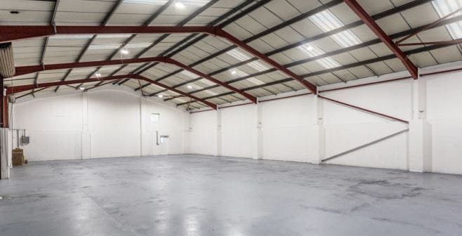 Property photo 2 of 5 West Thurrock  10 Castle Park Wh.Jpg