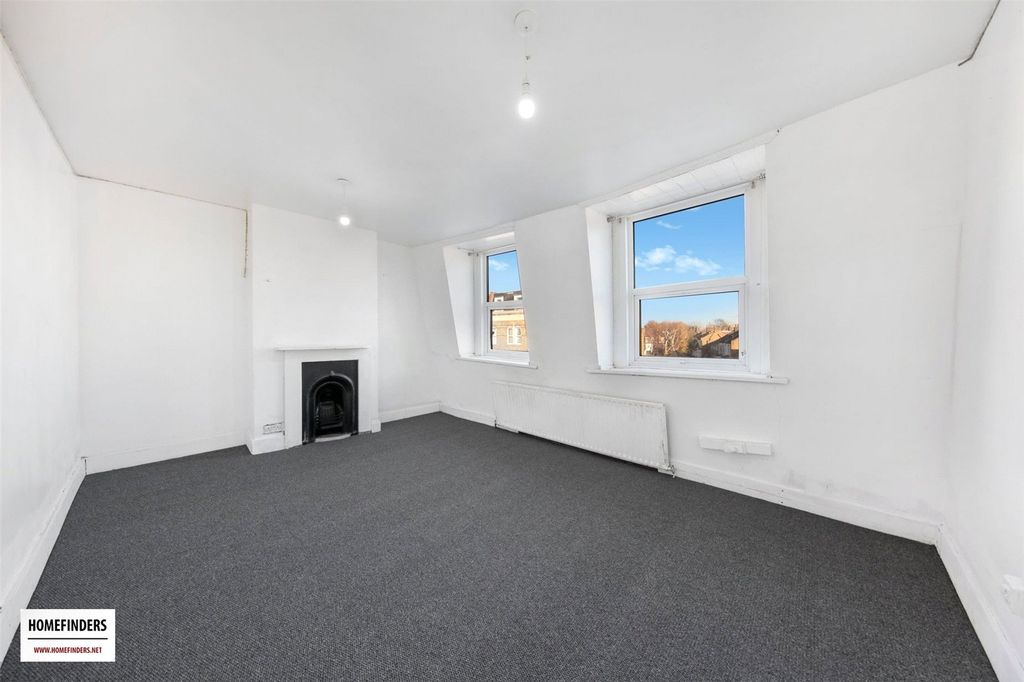 Property photo 2 of 15 Picture No. 03