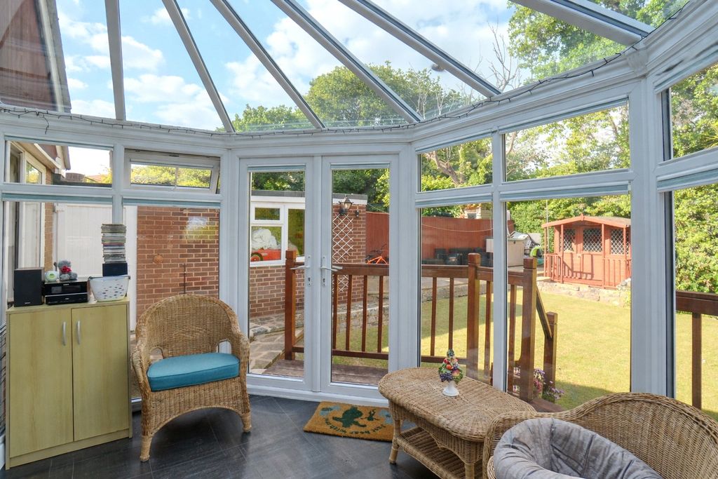 Property photo 2 of 13 Conservatory
