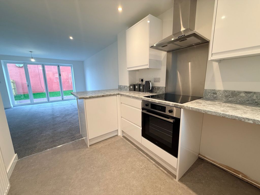 Property photo 3 of 15 Kitchen Shot