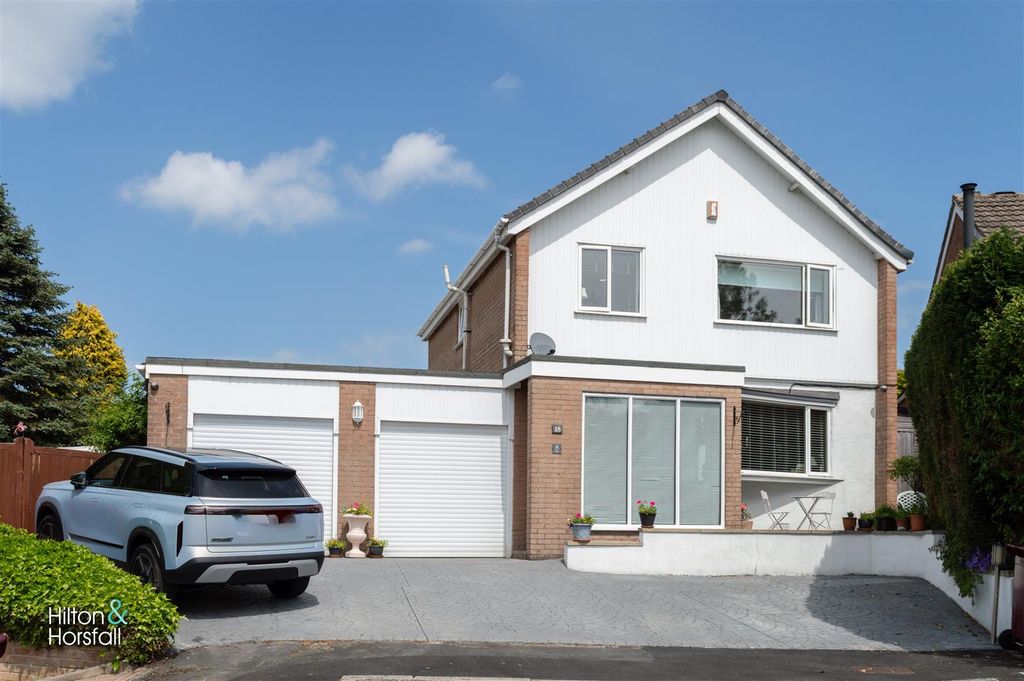 Property photo 1 of 23 Harewood Avenue