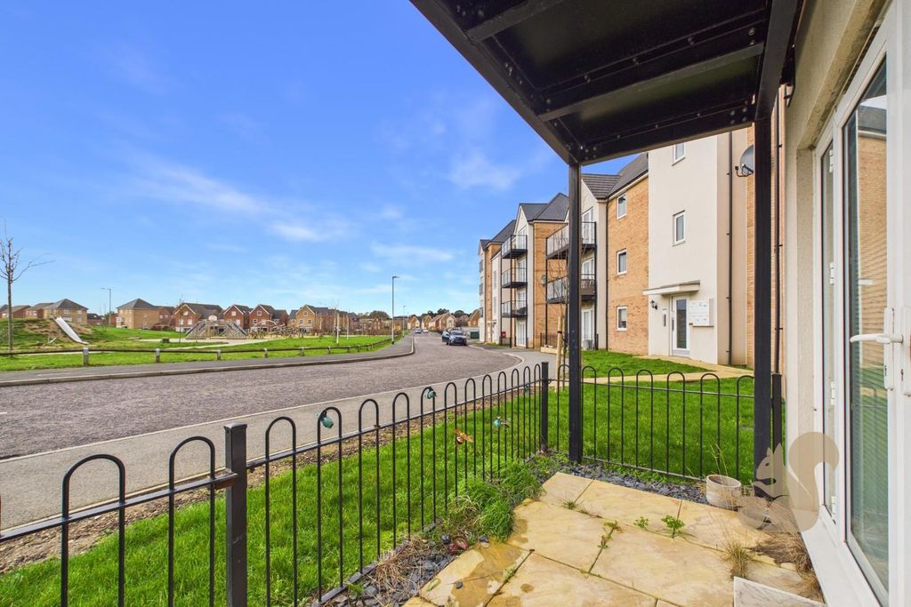 Property photo 2 of 18 Cam01659G0-Pr0744-Still016.Jpg