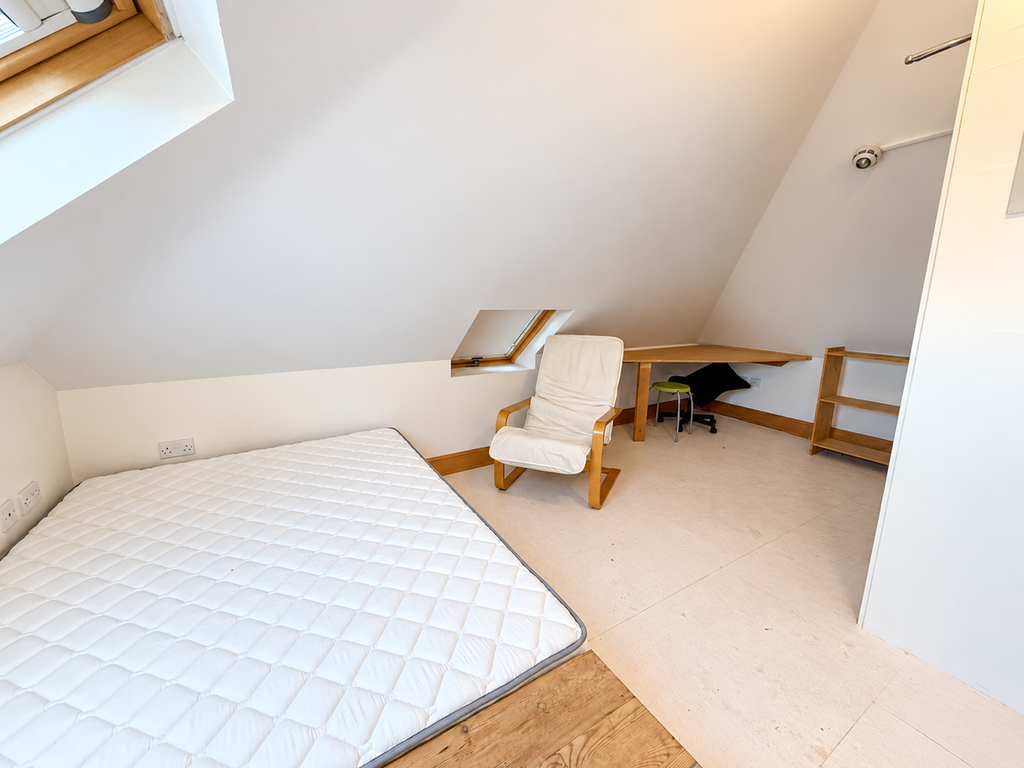 Property photo 2 of 3