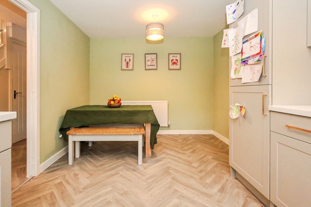 Property photo 3 of 33 Kitchen Diner