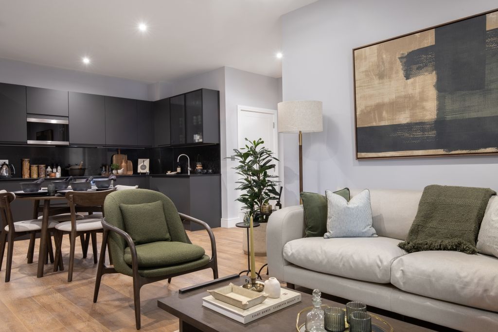 Property photo 2 of 8