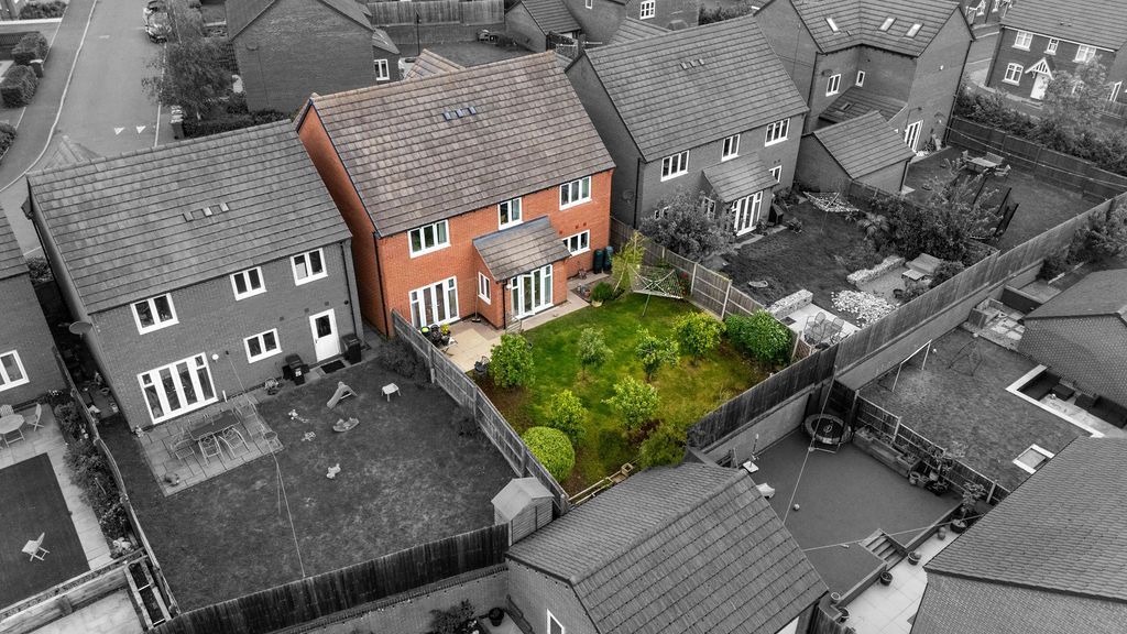 Property photo 2 of 34