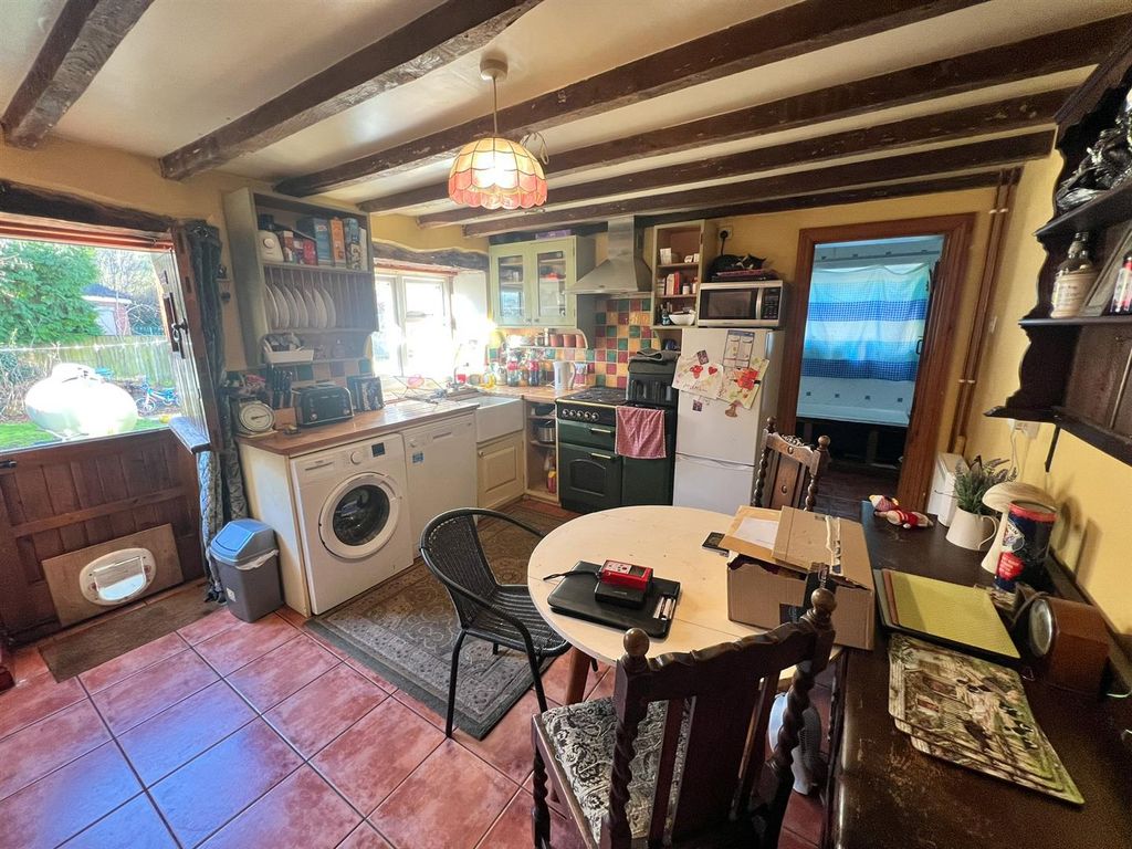 Property photo 3 of 13