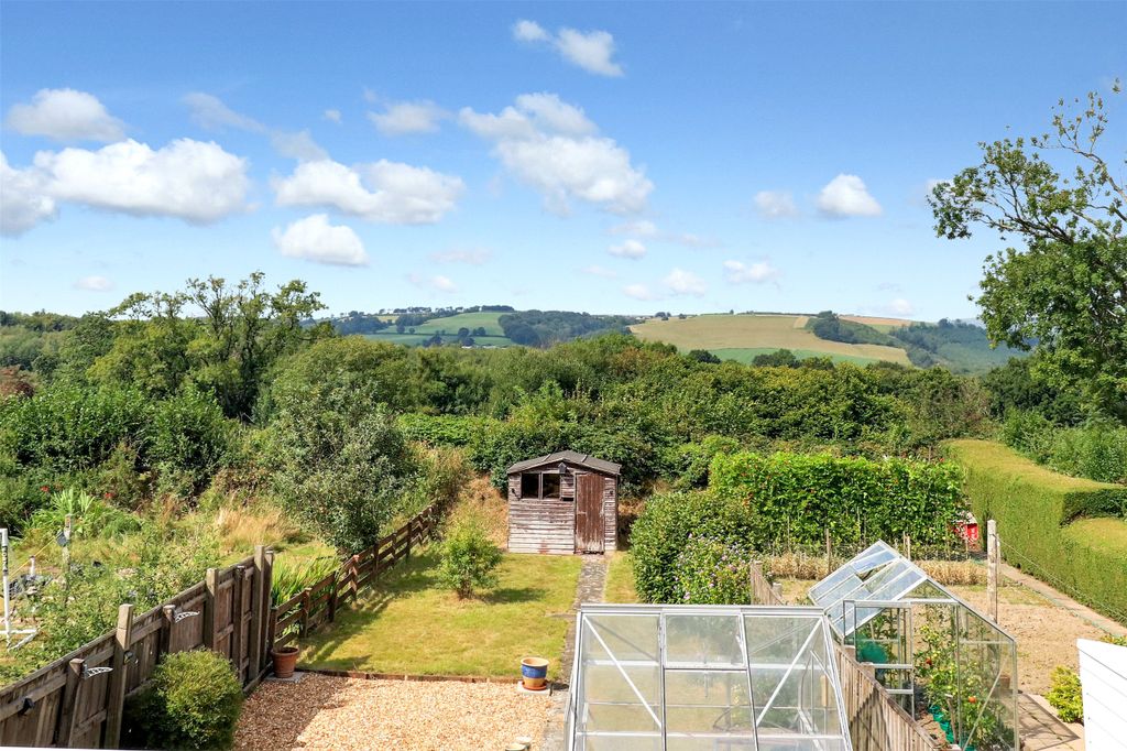 Property photo 2 of 16 Picture No. 07