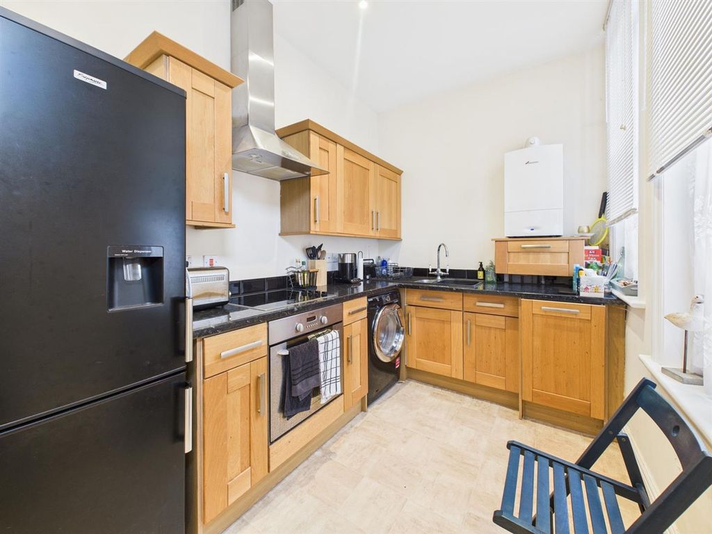 Property photo 2 of 19 Cam04116G0-Pr0282-Still012.Jpg
